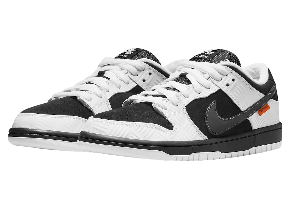 TIGHTBOOTH x Nike SB Dunk Low